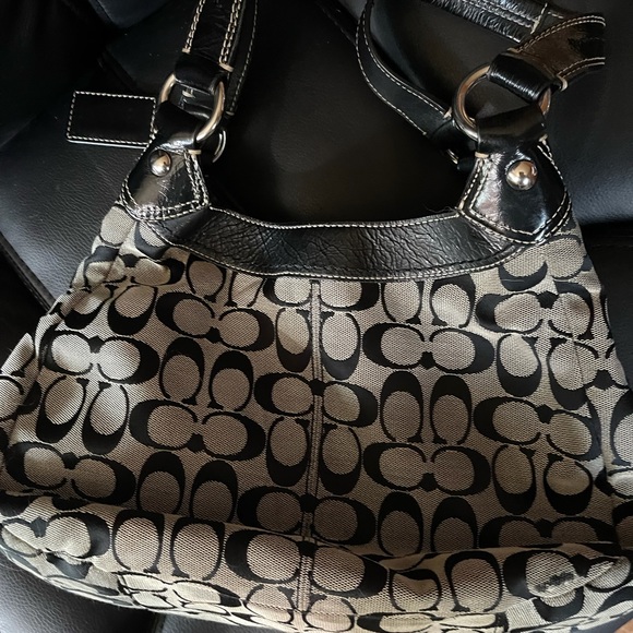 Authentic Coach Purse - SOLD - Picture 3 of 14